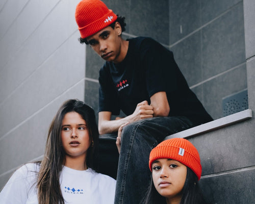 RED BEANIE / 00
