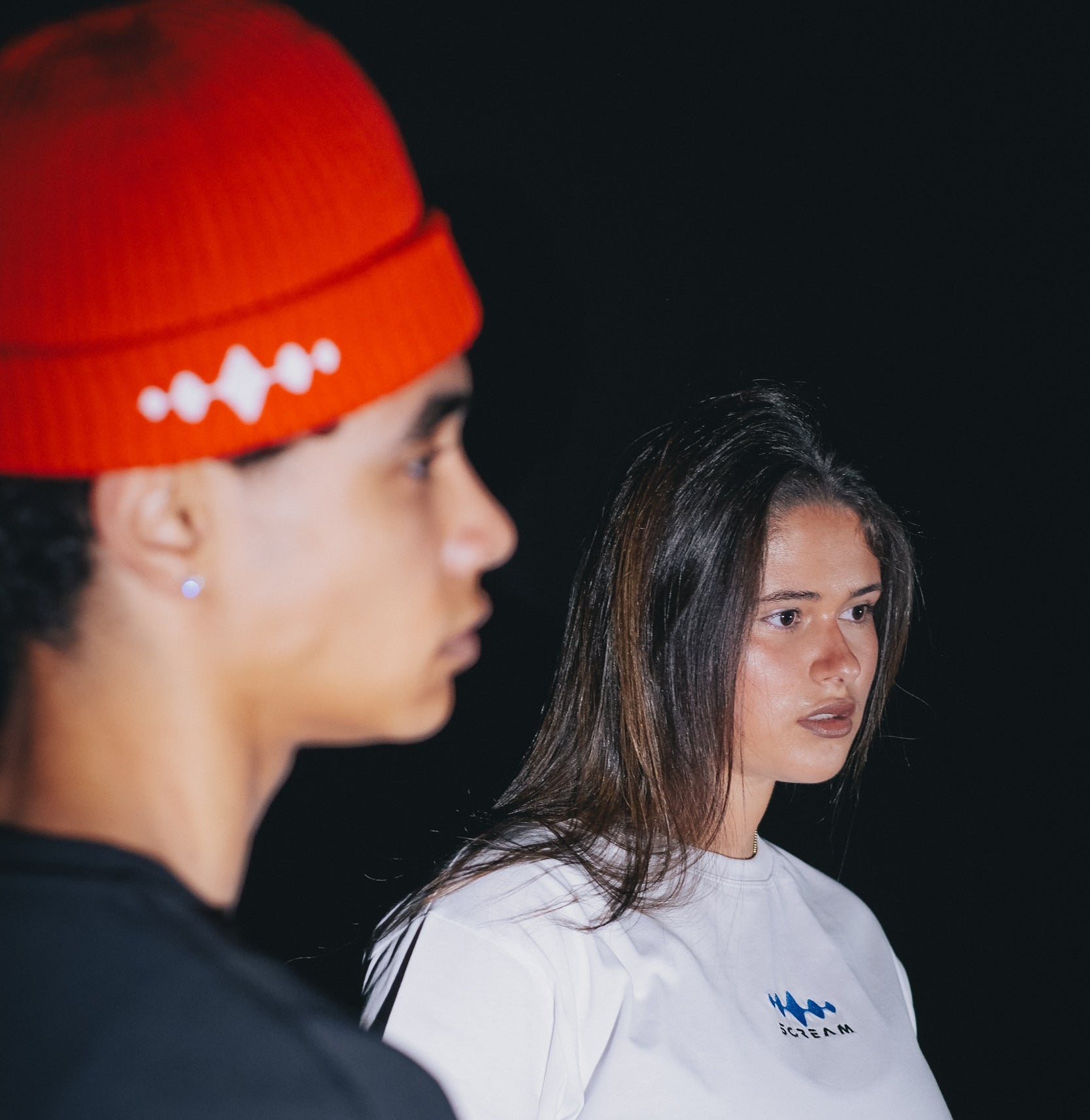 RED BEANIE / 00