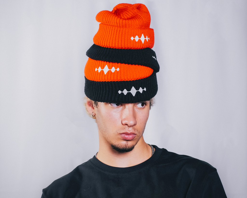 RED BEANIE / 00